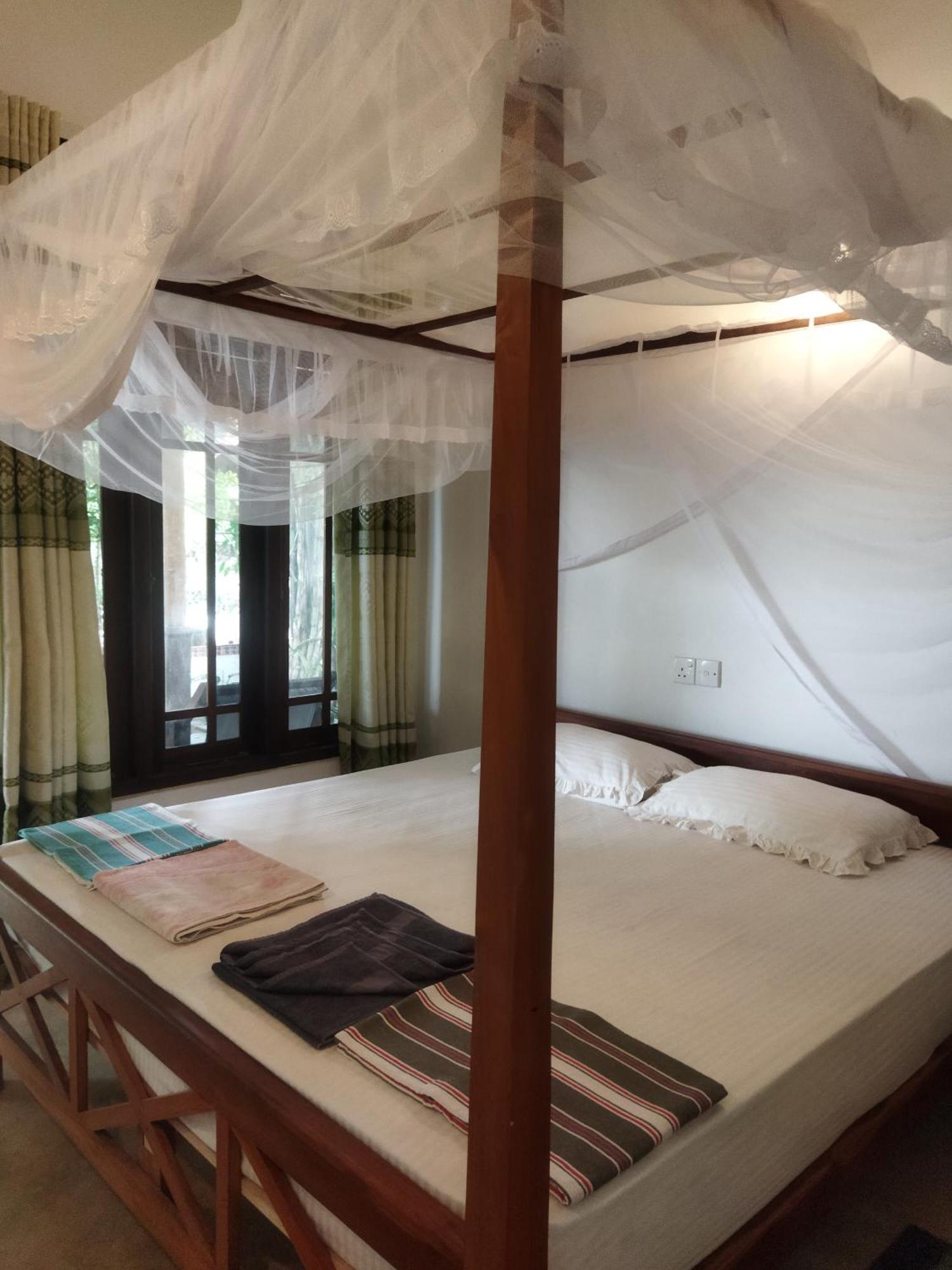 Gold Ocean House Apartment Dickwella Room photo