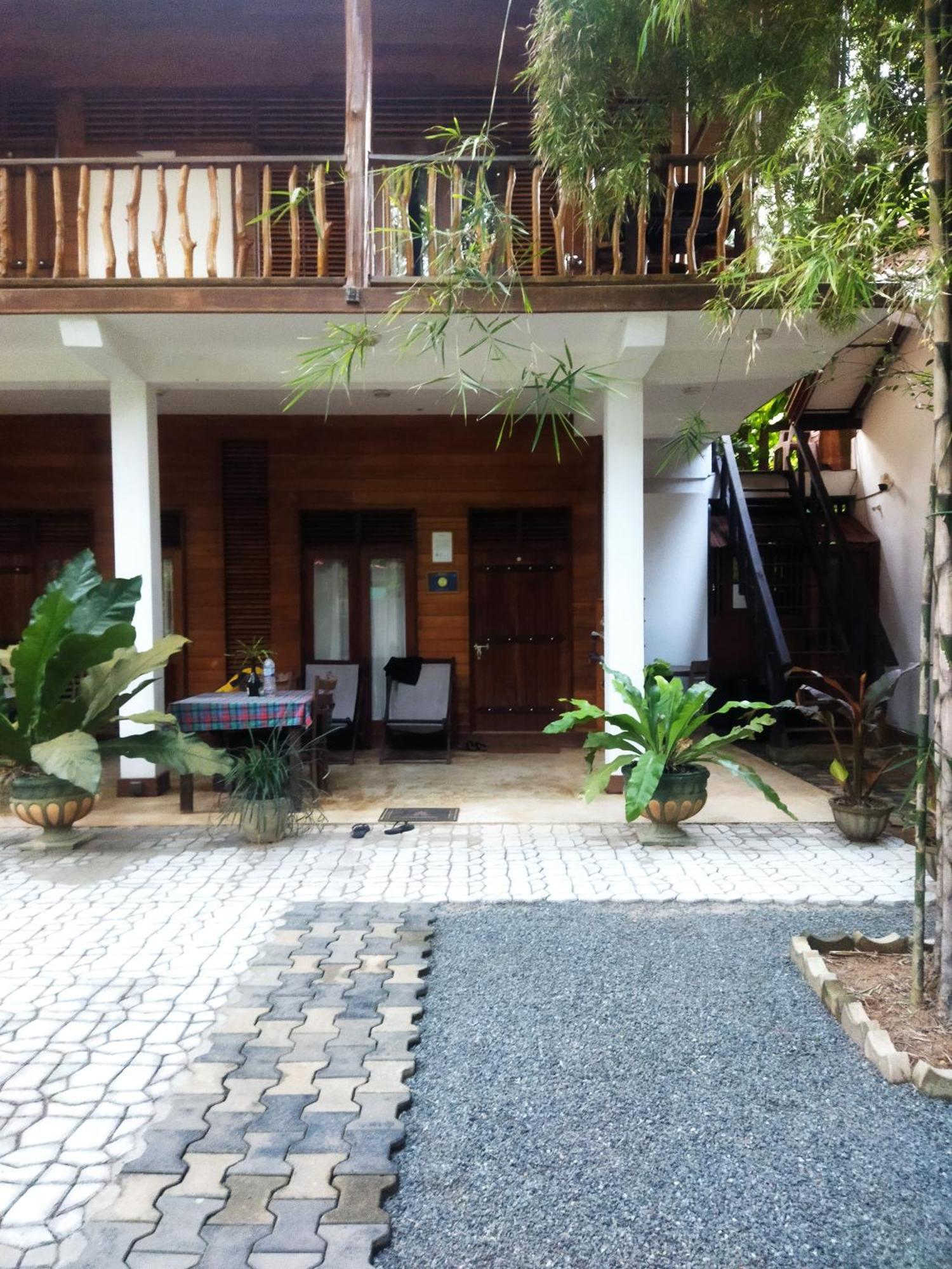 Gold Ocean House Apartment Dickwella Exterior photo